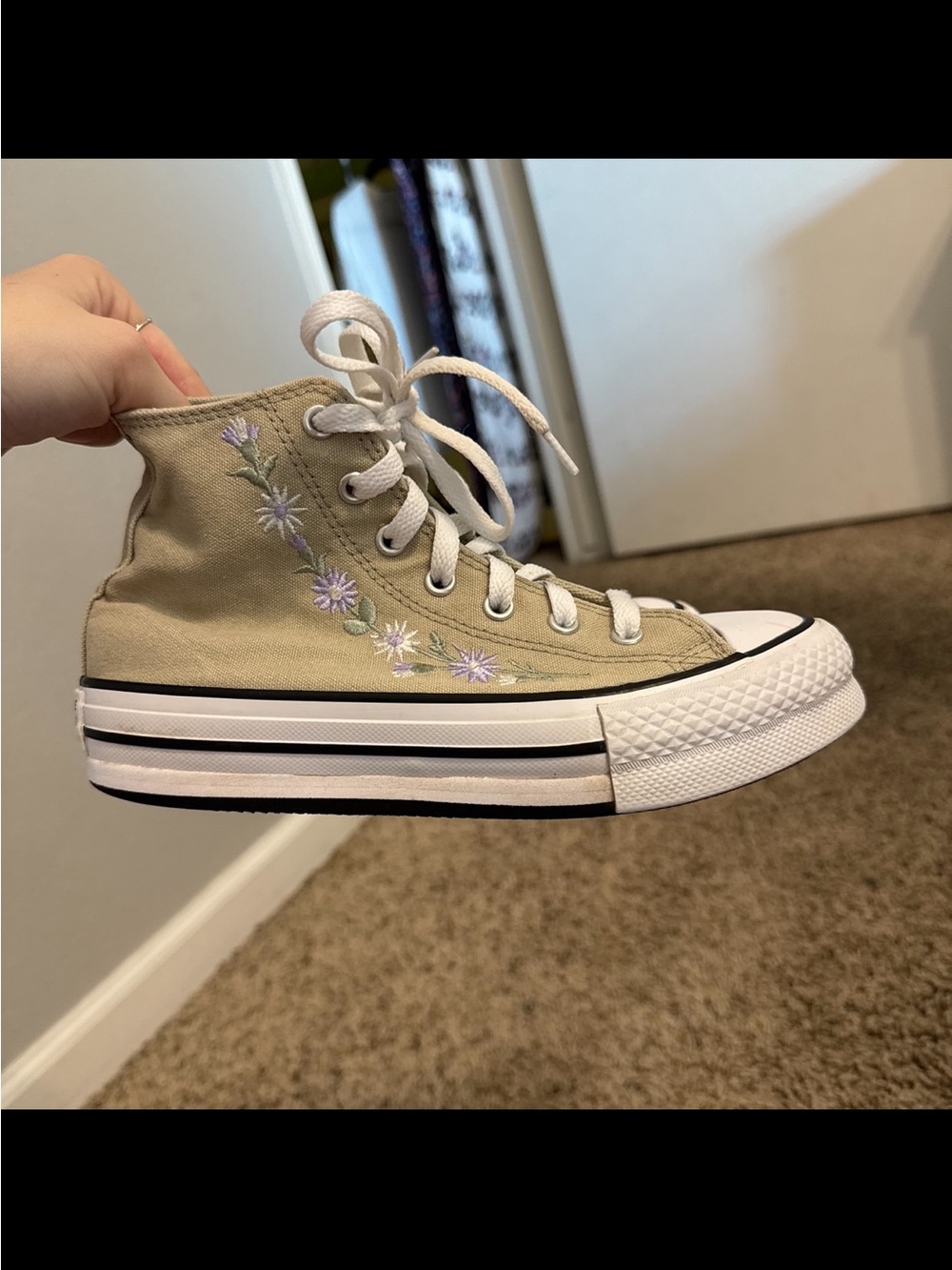 Big Kid’s Beige High Top Converse with Flower Details